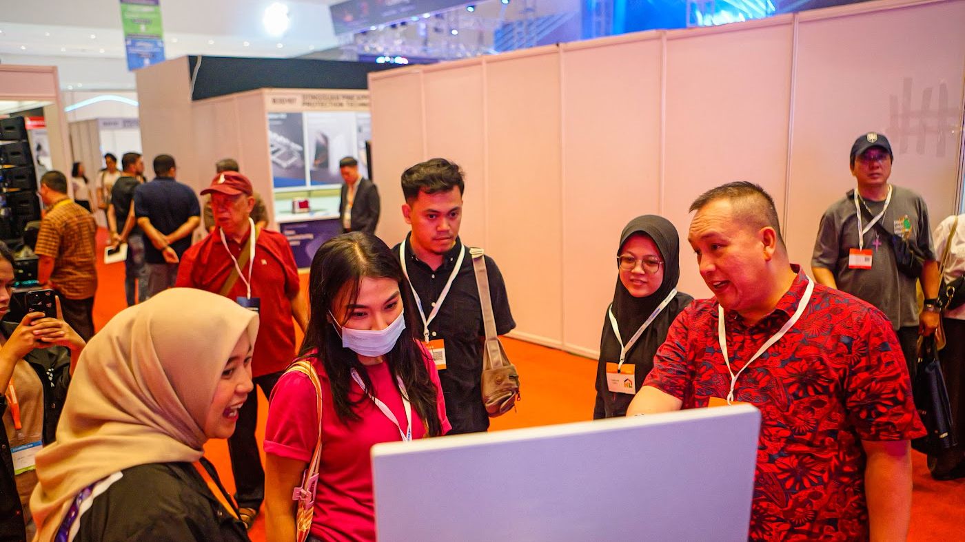 Meeting system solution WAW: presentasi rancangan dan quotation